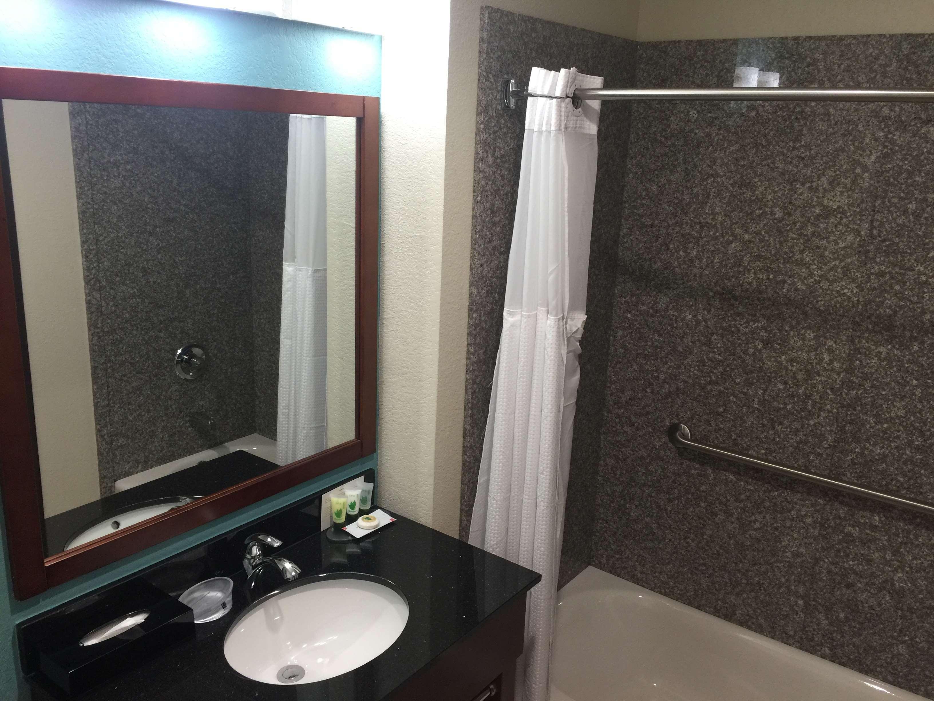 Best Western Plus/Executive Residency Elk City Eksteriør bilde