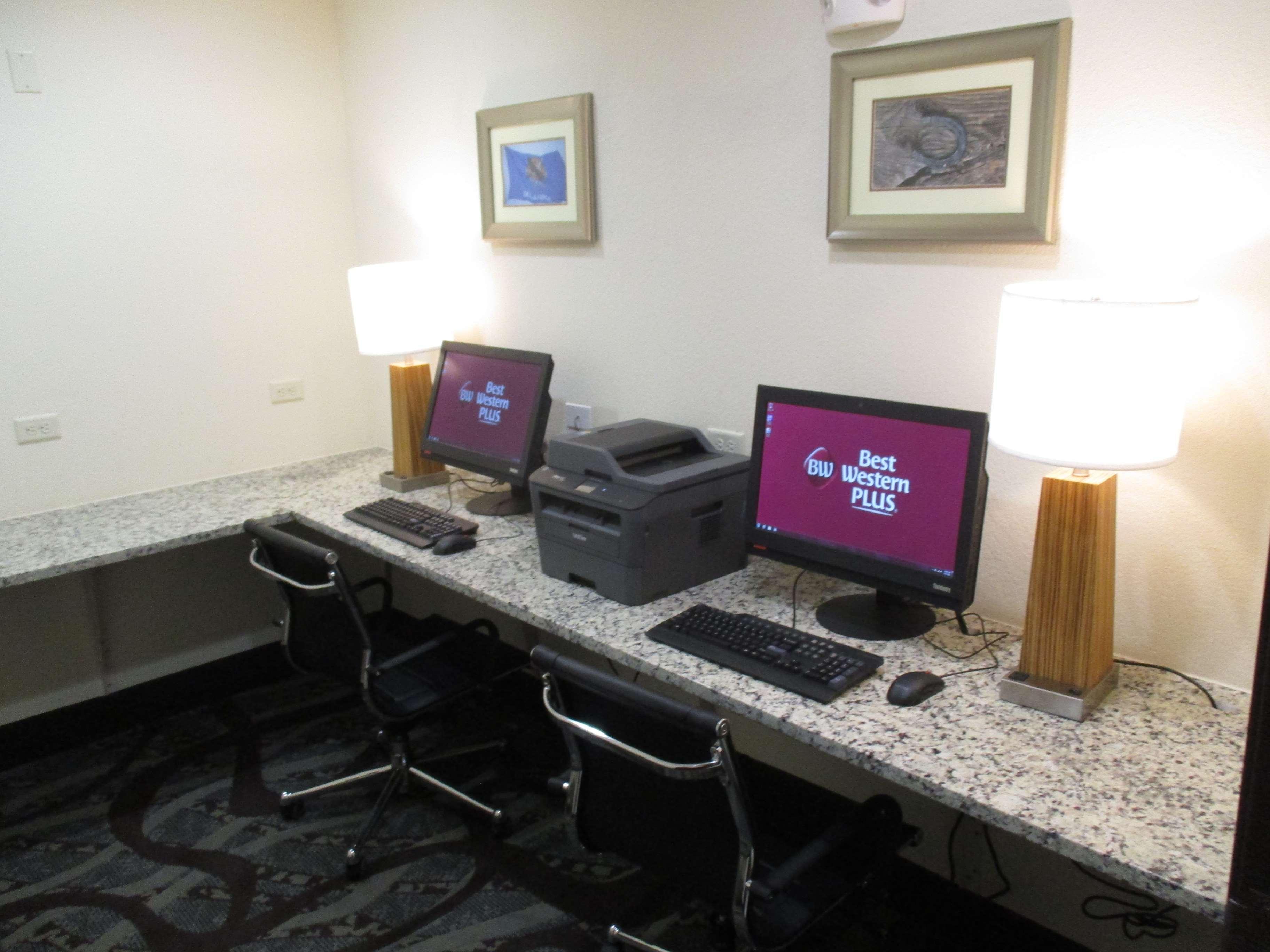 Best Western Plus/Executive Residency Elk City Eksteriør bilde